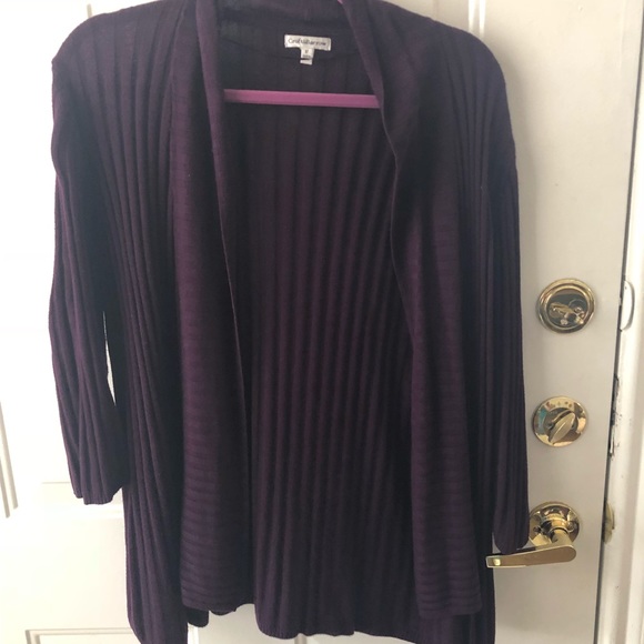 Sweaters - Picture 5 of 5